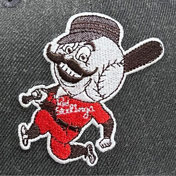 Cincinnati Reds New Era 59Fifty Wool Heather Grey Hat - Picture 3 of 9